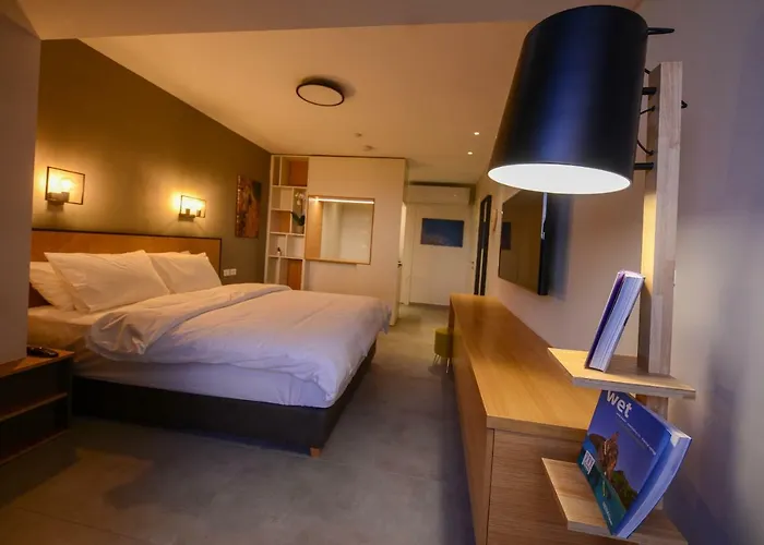 Luxury Suites By Notaly Ariel