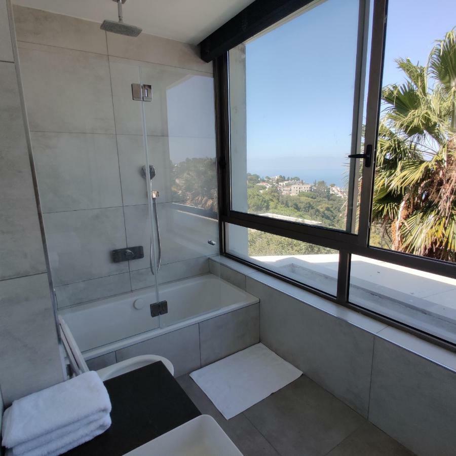Luxury By Notaly Ariel